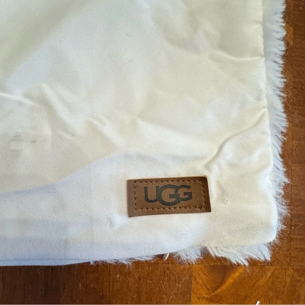 UGG Standard Pillow Sham Cover White Faux Fur Rectangle Solid Pillowcase